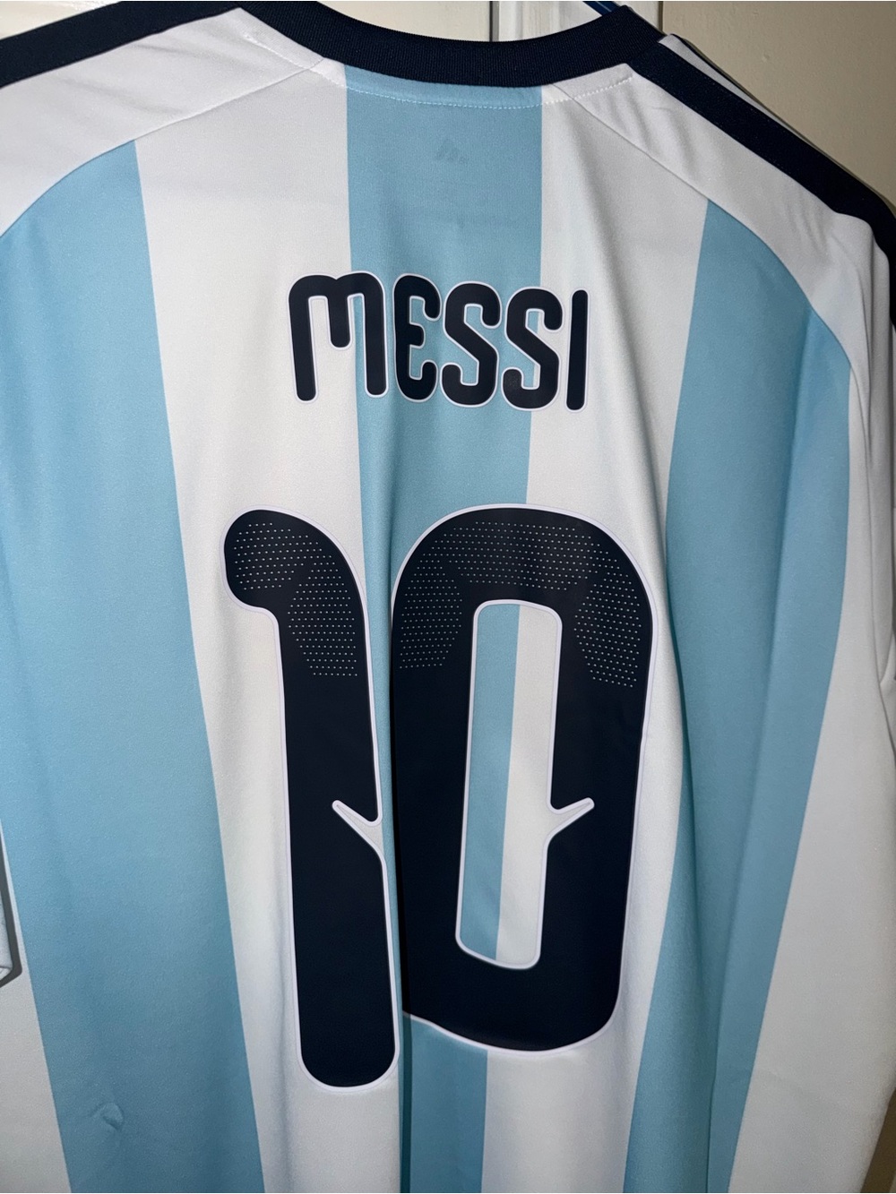 Brand new official Adidas Argentina Lionel Messi jersey 🇦🇷 #10 - Picture 5 of 6